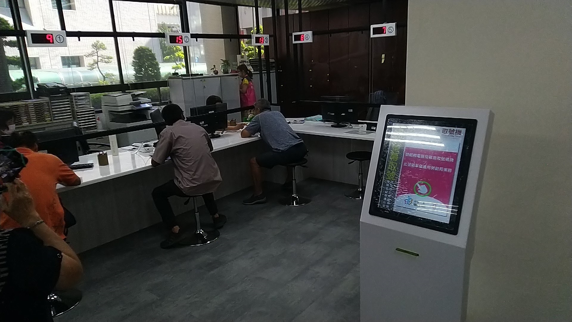 晶霖企業叫號機 桃園市政府